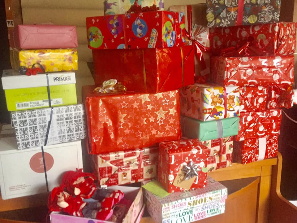“Tabaccaio Babbo Natale” di Novi Ligure raccoglie doni per i più bisognosi