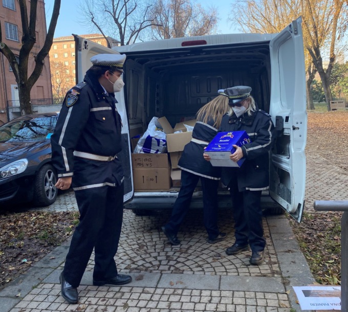 Torino, “Spesa Solidale”: la Polizia Municipale di nuovo in prima linea