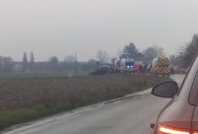 Frontale alla periferia di Casal Cermelli, 6 i feriti