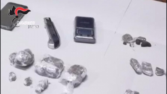 Torino: furti, droga e reddito cittadinanza senza diritto, 4 arresti e 4 denunce