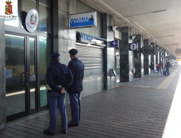 Prima lo truffa e poi lo minaccia, nei guai un 34enne di Novi Ligure