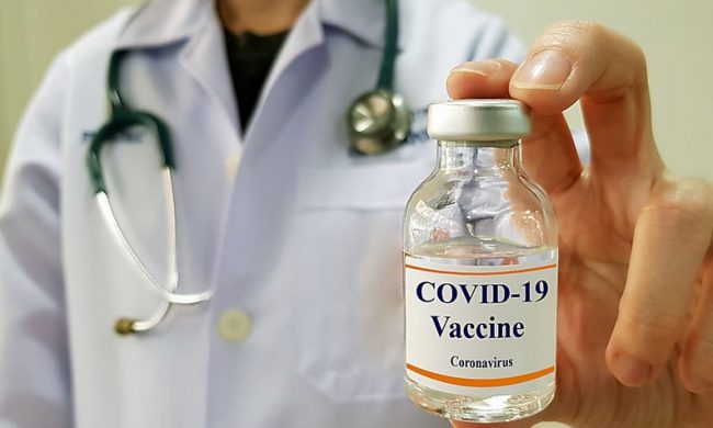 Quarta dose per gli Over80 non fragili: dal 26 aprile anche in Farmacia