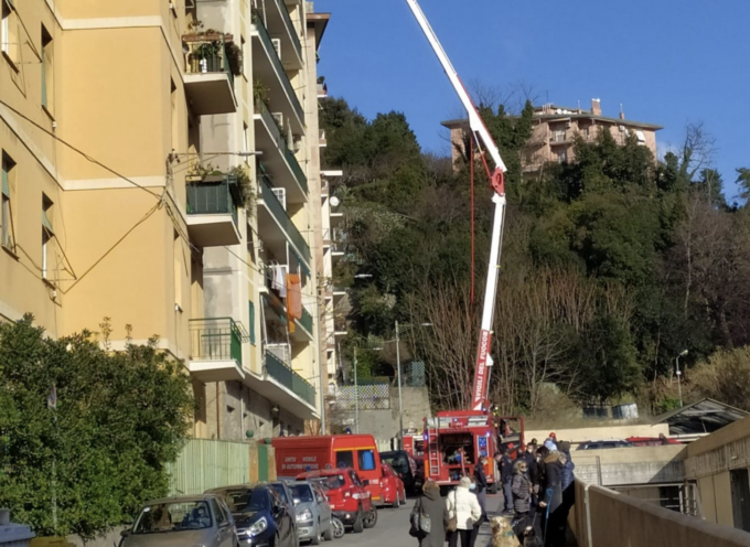 Genova: incendio e gravi danni in un appartamento di via Agosti