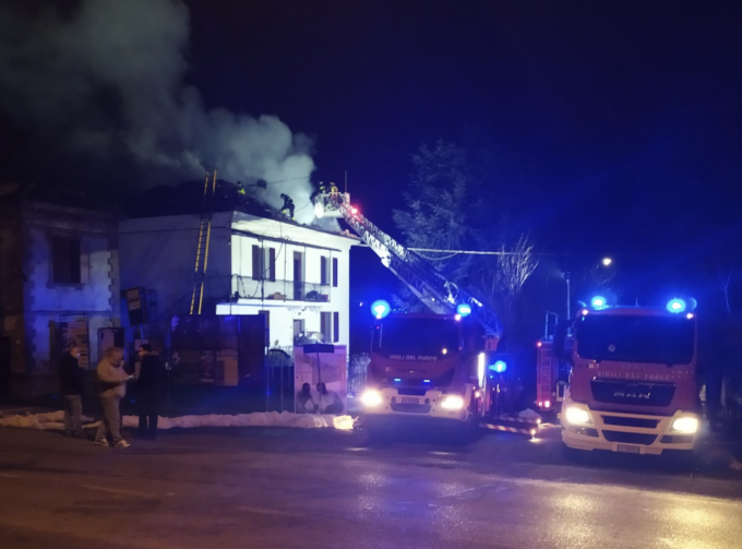 Rocca Grimalda: a fuoco tetto in località San Carlo, nessun ferito