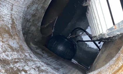 Valenza, voragine in via Banda Lenti: controlli con pallonatura in due reti fognarie