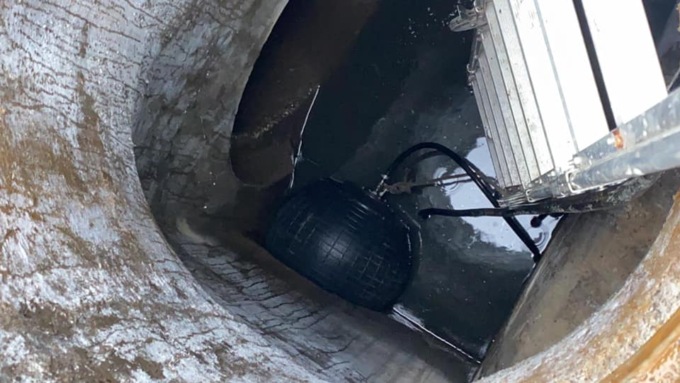 Valenza, voragine in via Banda Lenti: controlli con pallonatura in due reti fognarie