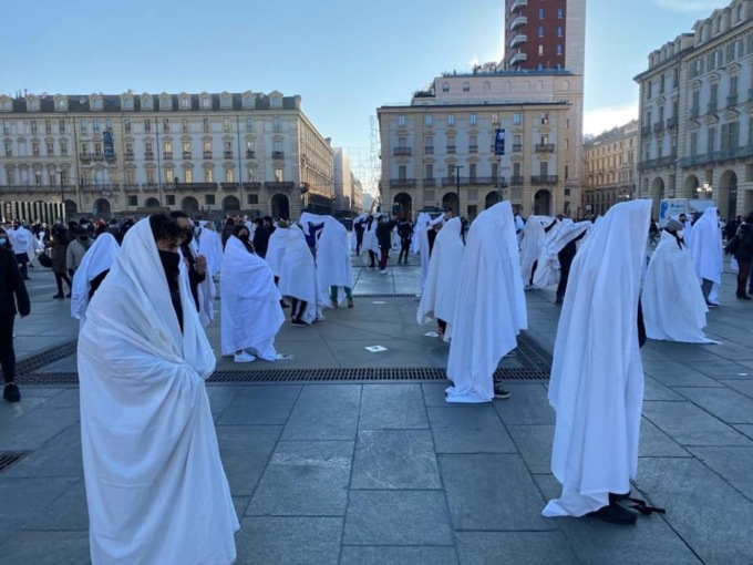 Torino: la protesta degli operatori di fitness “fantasmi”