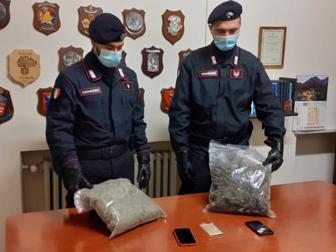 Torino, controlli antidroga: 6 arresti e oltre 1 kg di droga sequestrata in 24 ore