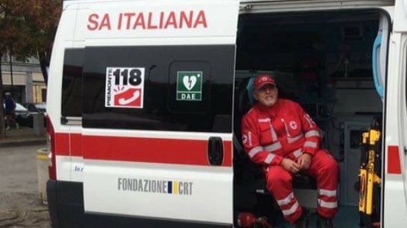Sirene spiegate per Carlo Milanese, l’addio da parte dei colleghi della Croce Rossa