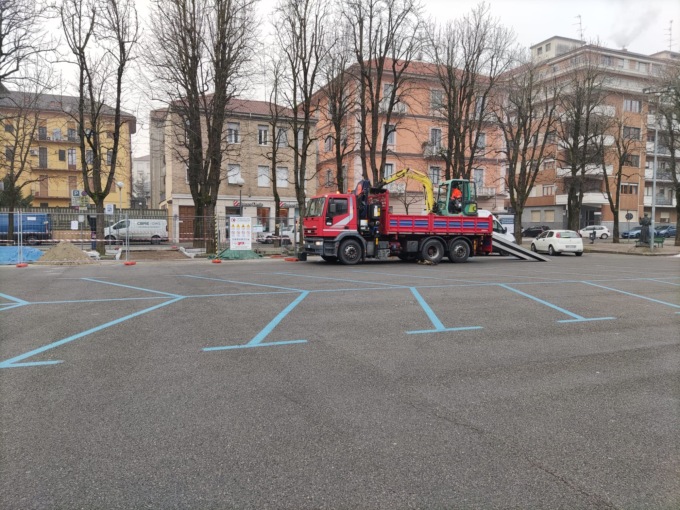 Casale Monferrato, piazza San Francesco: nuova uscita dal parcheggio per migliorare la viabilità