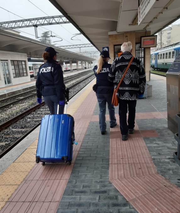 Controlli Polizia nelle stazioni e sui treni durante le festività: 2 arresti e 23 denunce
