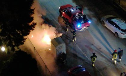 Ancora cassonetti incendiati, l'ombra dei piromani su Alessandria