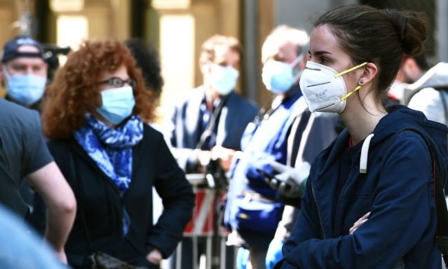 Obbligo di mascherina all’aperto anche ad Alessandria, ma solo in alcune zone