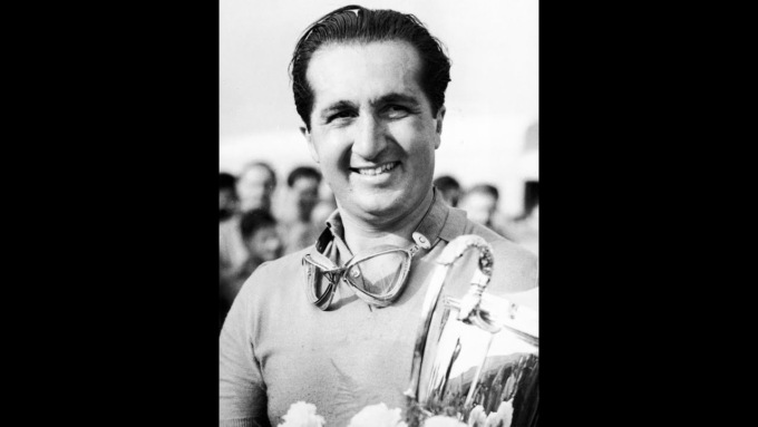 Torino, una targa per Alberto Ascari per i 66 anni dalla vittoria del Gran Premio del Valentino