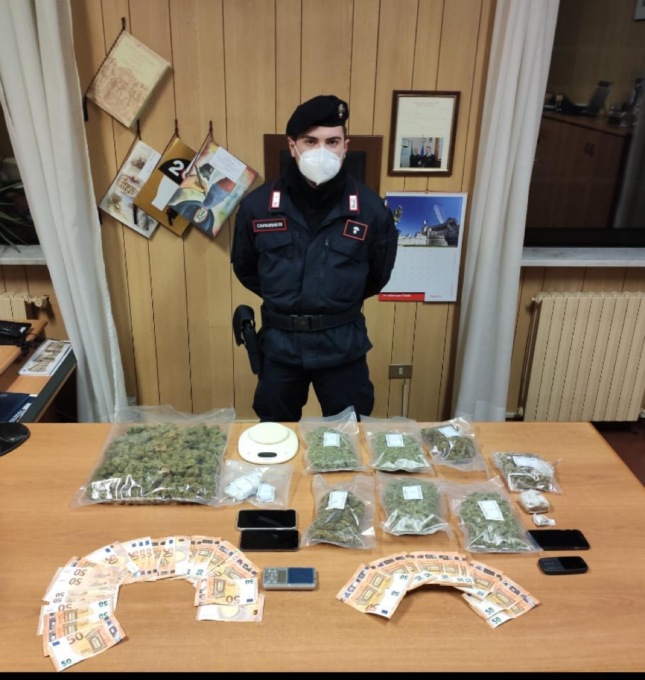 Torino: tre arresti per droga, tra cui un minorenne