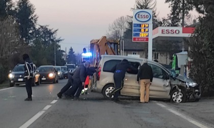Ovada: incidente sulla strada per Novi, un ferito lieve