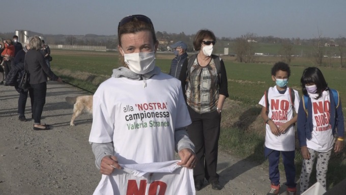 La marcia di protesta di Valmadonna, c’è anche Valeria Straneo