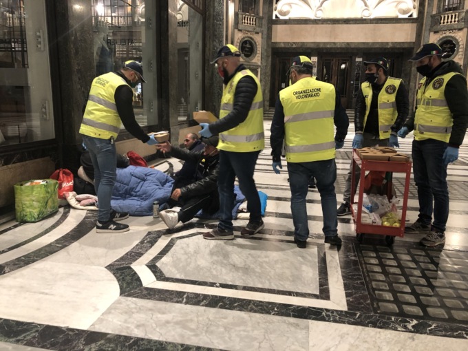 Torino, Fahrenheit 451 torna in strada per i senzatetto del centro