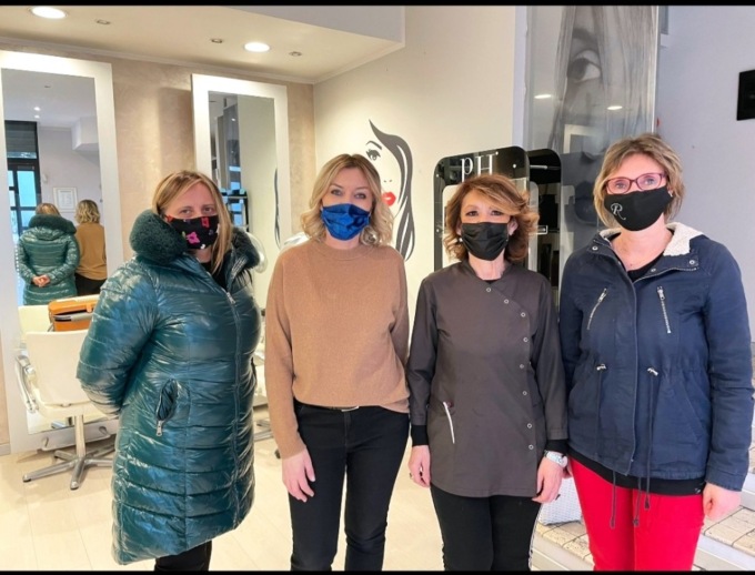 Alessandria: le vetrine del Cristo per la Festa della Donna