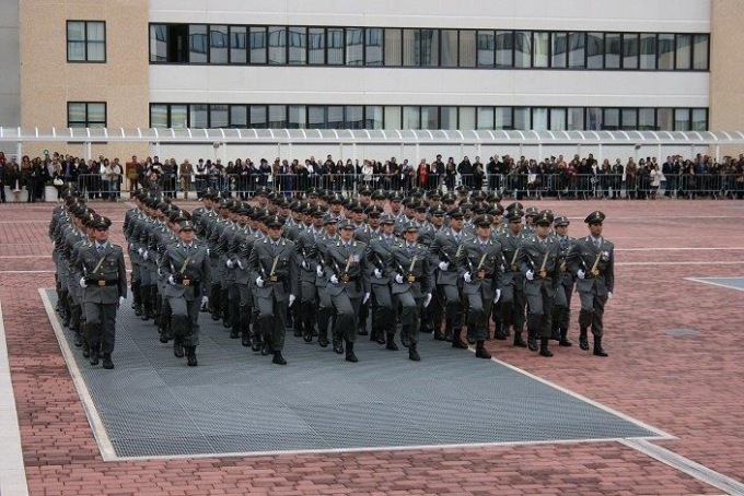 La Guardia di Finanza cerca 1409 allievi finanzieri