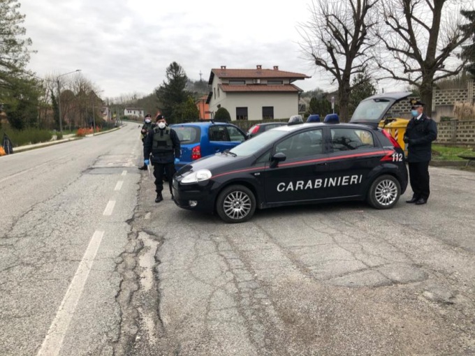 Casale Monferrato: rubano portafoglio a una donna, denunciati