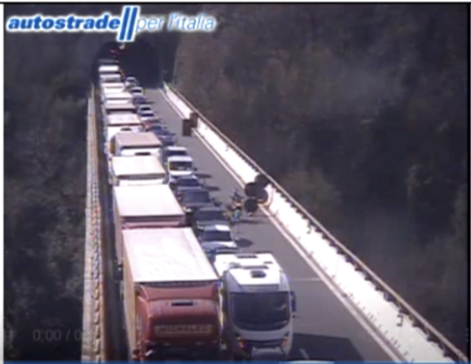 Auto contro tir: incidente mortale sulla A10 tra Arenzano e Voltri