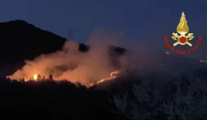 Incendio a Casellette, sulle pendici del Musinè
