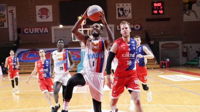 Basket, derby Biella-Monferrato, Verona per Derthona