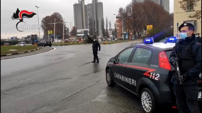 Torino: 3 arresti per spaccio e un locale chiuso
