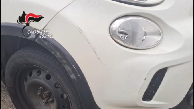 Torino, non si fermano a posto di controllo e ingaggiano inseguimento, Carabinieri denunciano 3 minorenni