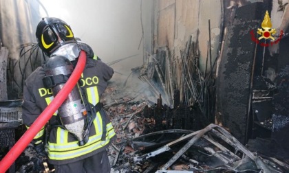 Tortona: a fuoco capannone, nessun ferito