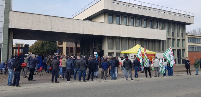 Cerutti, sciolto il presidio che mette fine alla storia della storica azienda casalese