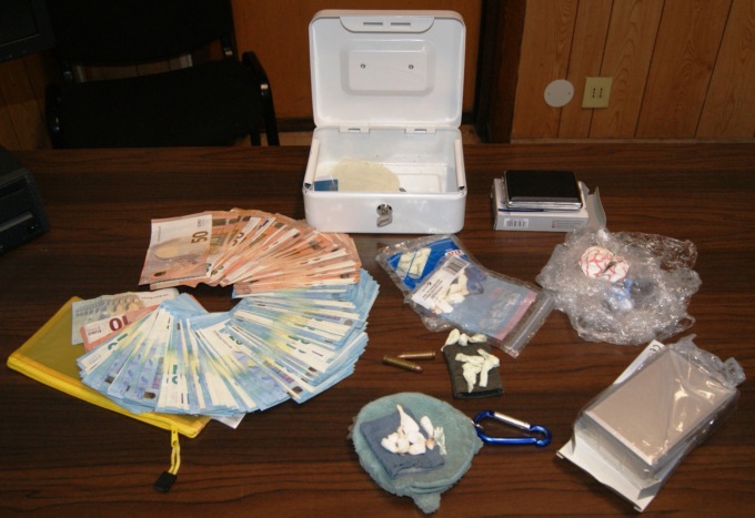 Spaccia cocaina in centro a Gavi, arrestato