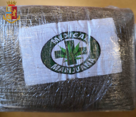 Torino: sequestrato 1 quintale di hashish, un arresto