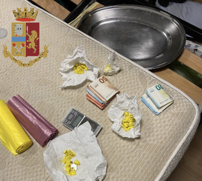 Torino, droga: al primo arresto per spaccio ne seguono altri tre