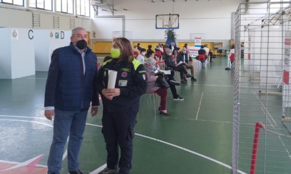 Il volontariato valenzano in prima linea al centro vaccini della 7 Fratelli Cervi