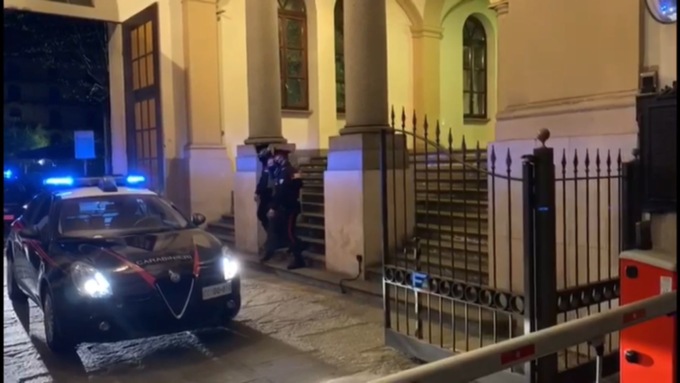 Torino, 91enne ucciso a coltellate in casa: bloccato in stazione l’omicida