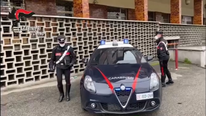 Torino: tenta di estorcere denaro al titolare di un’impresa di pompe funebri, arrestato