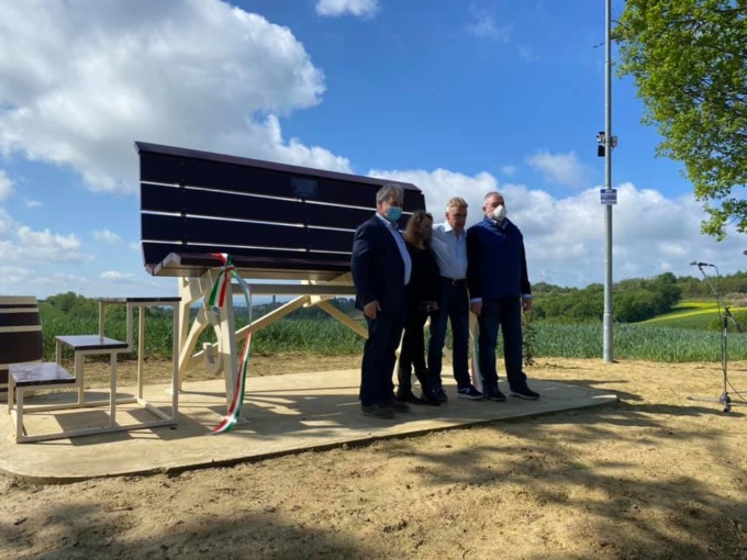 Inaugurata una nuova panchina gigante a Fubine Monferrato