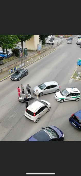 Code per incidente a Novi Ligure: coinvolte un’auto e una moto