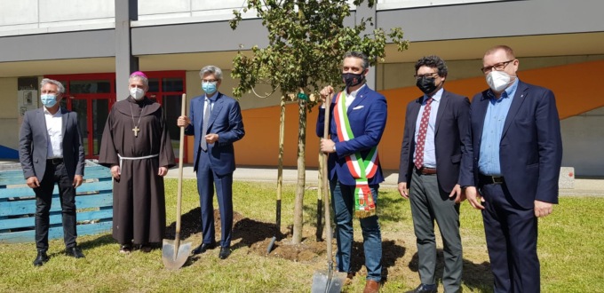 Comune e Derthona Basket insieme per l’iniziativa “Piantiamo il futuro”