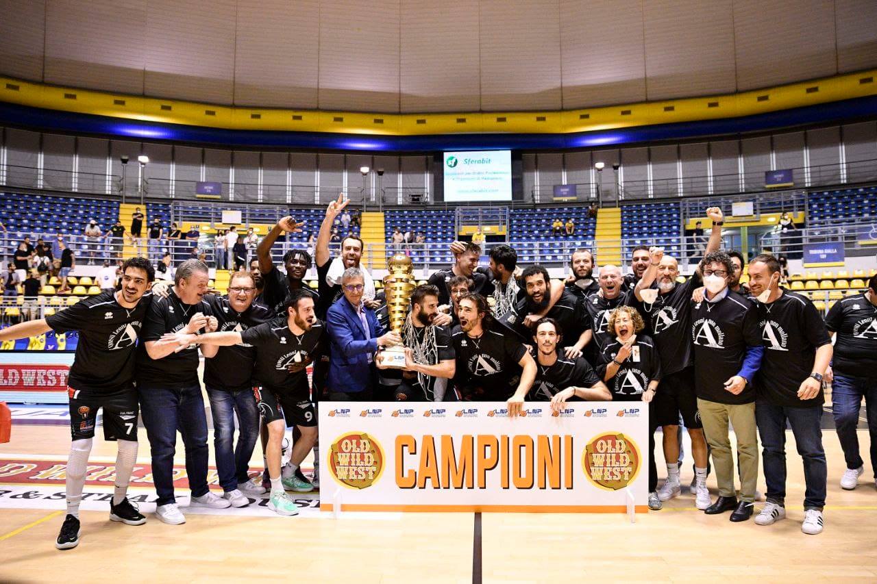 Il Derthona Basket di Tortona vola in A1, in gara 5 battuto il Torino 74 a 75