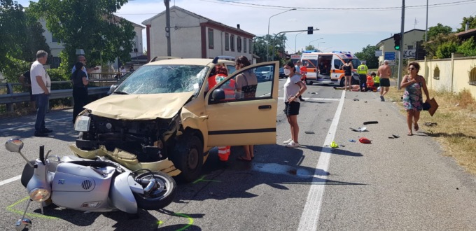 Litta Parodi, grave scontro auto-scooter sulla SS35bis, motociclista in codice rosso