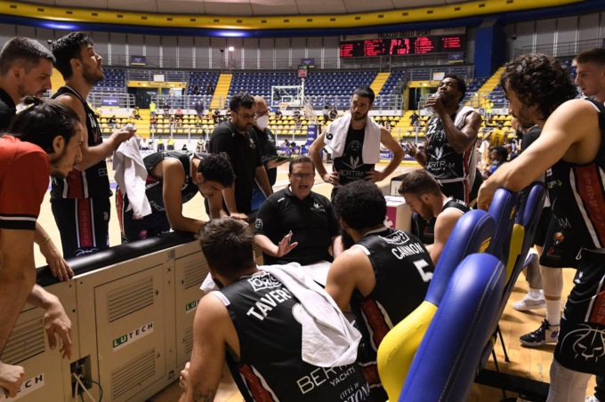 Il Derthona domina Gara 2 contro Torino, finale playoff sull’1-1