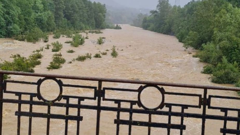 Maltempo Alessandria: smottamenti sulla Lomellina, piena del fiume Erro e allagamenti su A26