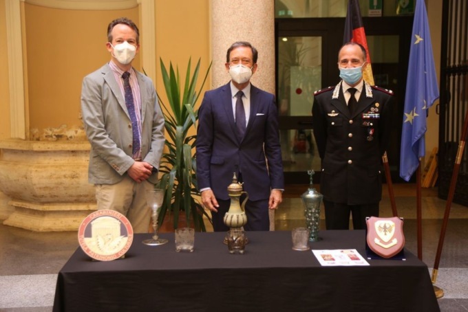 Restituite alla Germania pregevoli opere d’arte in vetro appartenenti al patrimonio artistico nazionale tedesco