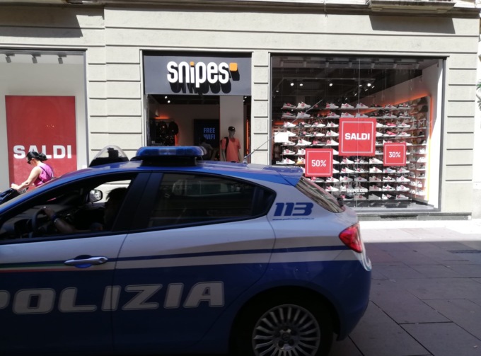 Alessandria, rissa in corso Roma: in corso le indagini per individuare i tre giovani coinvolti