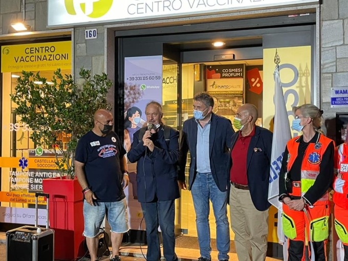 Notte Rosa Cristo, la pioggia penalizza ma la gente risponde