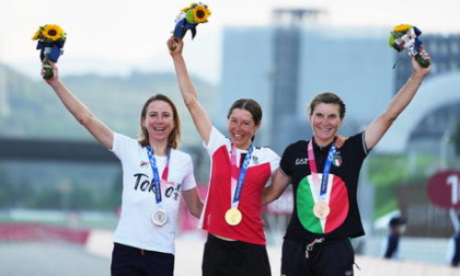 Tokyo: Alberto Preioni (Lega) si congratula con Elisa Longo Borghini