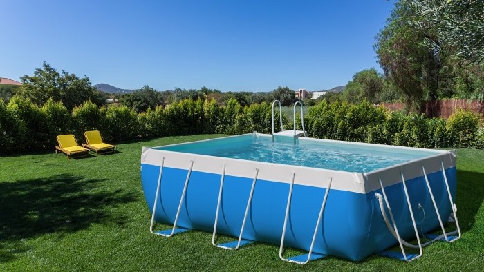 Estate torrida: vendeva piscine a prezzi stracciati, ma era tutta una truffa